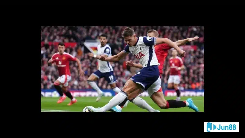 Gary Neville thảo luận về tương lai Man United Gary Neville thảo luận về tương lai Man United